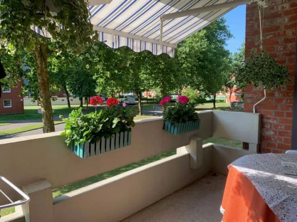 Immobilie in Neumünster - Äußerst gepflegte Zwei-Zimmerwohnung (vermietet) mit schönem Südbalkon in ruhiger Sackgassenlage  - Bild 0
