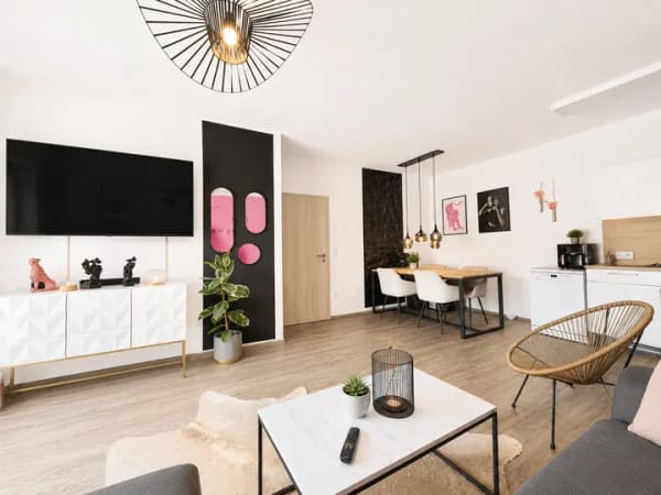 Immobilie in Rettenbach - Moderne 2 Zimmer-Terrassenwohnung mit Einbauküche auf Erbpachtgrundstück - Bild 2