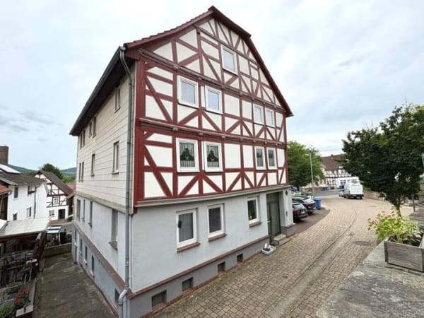 Immobilie in Felsberg - 3-Familienhaus mit Garagen in der Altstadt von Felsberg - Bild 1