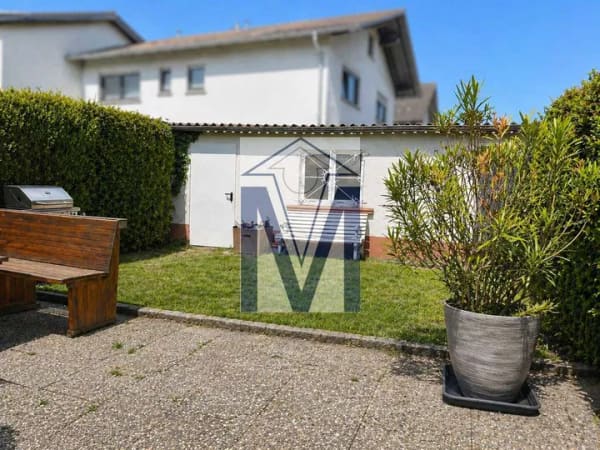 Immobilie in Oftersheim - Familienfreundliches Einfamilienhaus mit Garten, Garage und Balkon in Oftersheim - Bild 2