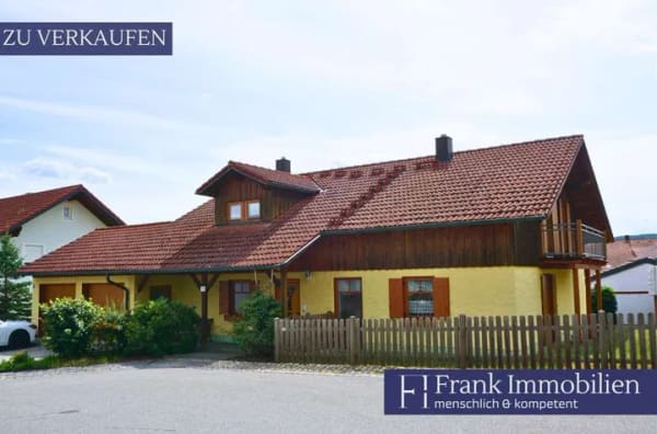 Immobilie in Walderbach - Gemütliches Zuhause – Einfamilienhaus mit  Einliegerwohnung, Kachelofen & schönem Garten!!! - Bild 0