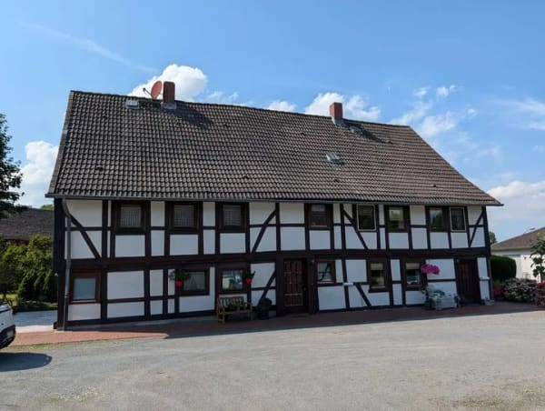Immobilie in Salzgitter - sehr schönes 2 Familienhaus mit Doppelcarport und großer Scheune zu verkaufen ! - Bild 0