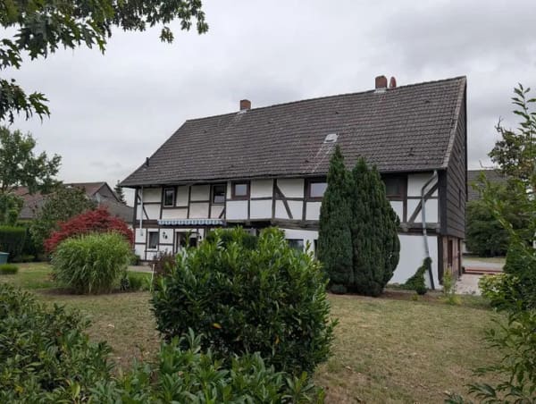 Immobilie in Salzgitter - sehr schönes 2 Familienhaus mit Doppelcarport und großer Scheune zu verkaufen ! - Bild 1