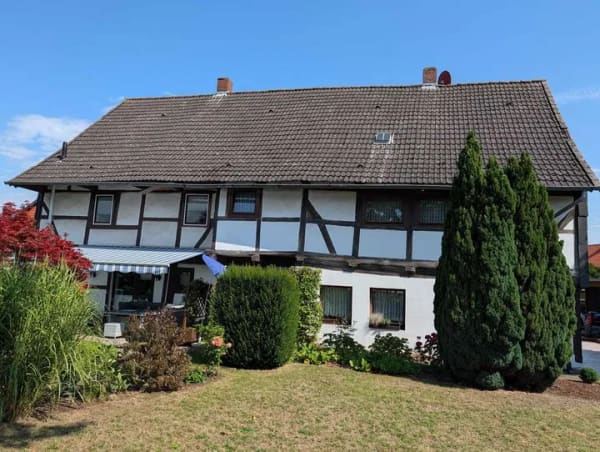 Immobilie in Salzgitter - sehr schönes 2 Familienhaus mit Doppelcarport und großer Scheune zu verkaufen ! - Bild 2