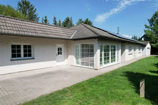 Immobilie in Burg (Dithmarschen) - Exklusives Traumgrundstück in ruhiger Lage – zwei Wohneinheiten, Gästehaus & viel Raum für Ideen - Bild 0