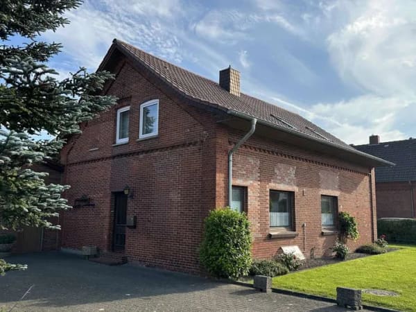 Immobilie in Brake - Charmantes Haus zum Sanieren in Brake Golzwarden - Bild 2