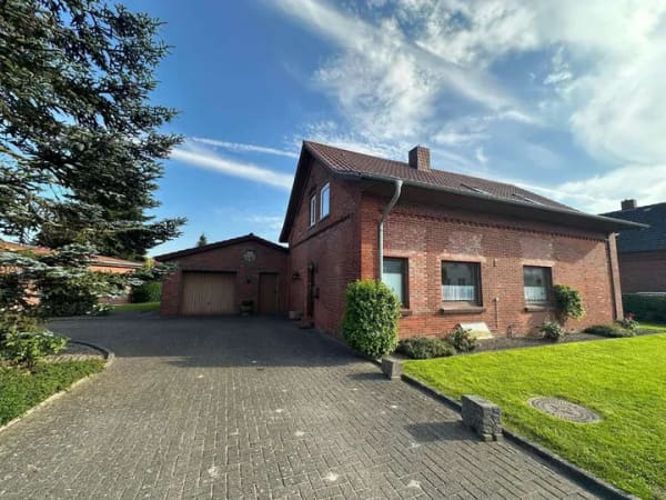 Immobilie in Brake - Charmantes Haus zum Sanieren in Brake Golzwarden - Bild 3