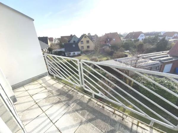 Immobilie in Schwülper - In ruhiger Lage! 3 Zi.-Dachgeschoss-Etw. in Lagesbüttel mit Balkon - Bild 4