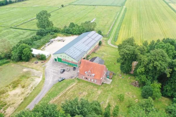 Immobilie in Volsemenhusen - Resthof mit ca. 22.000 m² Grundstück, großer Halle, Pferdeboxen & PV-Anlagen - Bild 0