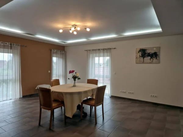 Immobilie in Premnitz - Moderne Stadtvilla mit ca. 180 m² Wohnfläche in Premnitz: Flexibles Wohnkonzept auf 2 Ebenen/Einheiten mit Partyraum,... - Bild 2