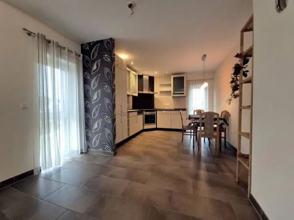 Immobilie in Premnitz - Moderne Stadtvilla mit ca. 180 m² Wohnfläche in Premnitz: Flexibles Wohnkonzept auf 2 Ebenen/Einheiten mit Partyraum,... - Bild 3