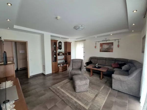 Immobilie in Premnitz - Moderne Stadtvilla mit ca. 180 m² Wohnfläche in Premnitz: Flexibles Wohnkonzept auf 2 Ebenen/Einheiten mit Partyraum,... - Bild 4