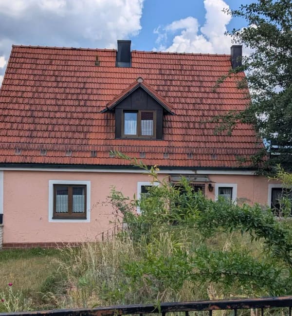 Immobilie in Waldmünchen - Was für den Bastler! Einfamilienhaus mit Garage (provisionsfrei) - Bild 0