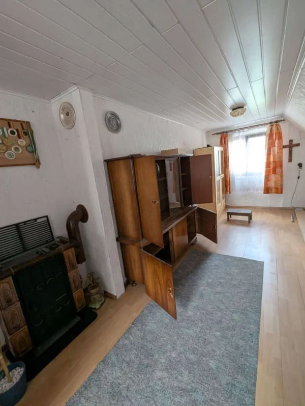Immobilie in Waldmünchen - Was für den Bastler! Einfamilienhaus mit Garage (provisionsfrei) - Bild 2