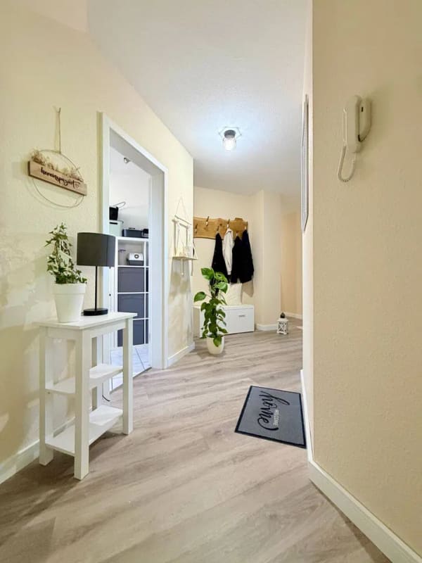 Immobilie in Sittensen - Helle, ansprechend renovierte 3-Zimmer-Dachgeschosswohnung mit Balkon und Gästezimmer / Büro - Bild 1