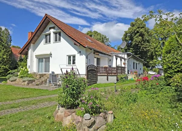 Immobilie in Stolpe auf Usedom - Leben und Investieren im Herzen von Stolpe: Ehemaliges Gästehaus mit Eigentümerwohnung - Bild 0
