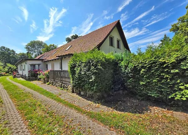Immobilie in Stolpe auf Usedom - Leben und Investieren im Herzen von Stolpe: Ehemaliges Gästehaus mit Eigentümerwohnung - Bild 1