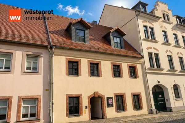Immobilie in Grimma - Wohnen im Herzen von Grimma: Historisches Reihenhaus mit Einliegerwohnung & Innenhof - Bild 1