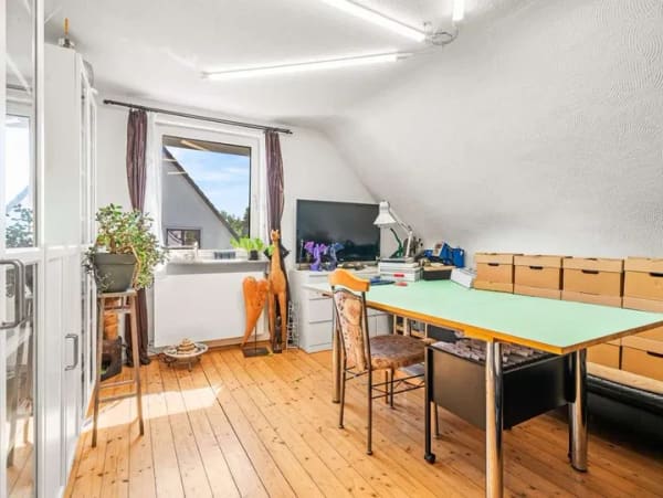 Immobilie in Meckenbeuren - Klein aber fein - 4-Zimmer-Dachgeschosswohnung mit Garage und Carport - Bild 3