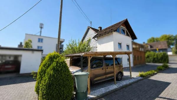 Immobilie in Kreuztal - Charmante Doppelhaushälfte in Kreuztal: Ideal für Familien & Anleger - Bild 0