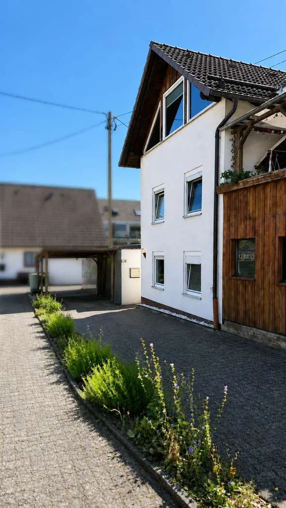 Immobilie in Kreuztal - Charmante Doppelhaushälfte in Kreuztal: Ideal für Familien & Anleger - Bild 2