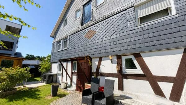 Immobilie in Kreuztal - Charmante Doppelhaushälfte in Kreuztal: Ideal für Familien & Anleger - Bild 4