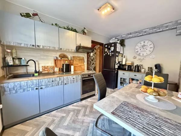 Immobilie in Herdorf - Wohlfühlen in zentraler Lage - gepflegte Doppelhaushälfte mit Garten und Terrasse! - Bild 3
