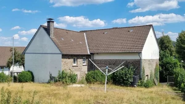 Immobilie in Neuenrade - Einfamilienhaus mit großem Garten in Küntrop - Bild 4