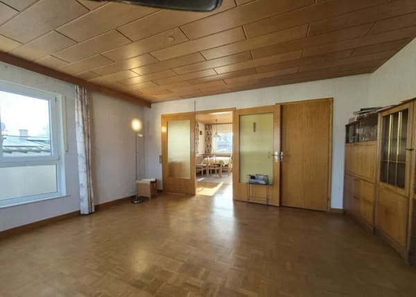 Immobilie in Eppingen - Vielseitig nutzbar: 3- Familienhaus mit Werkstätten und Garten - Bild 3