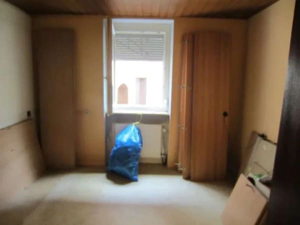 Immobilie in Mühlacker - Mühlacker schöne Altbau Wohung 60qm, leer, mit  Garage u Lager 40qm  - Bild 1