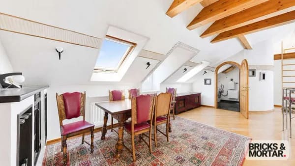 Immobilie in Stadtbergen - Wohnung mit Charakter und Potenzial: 3 Zimmer, Balkon & Stellplatz - Bild 1