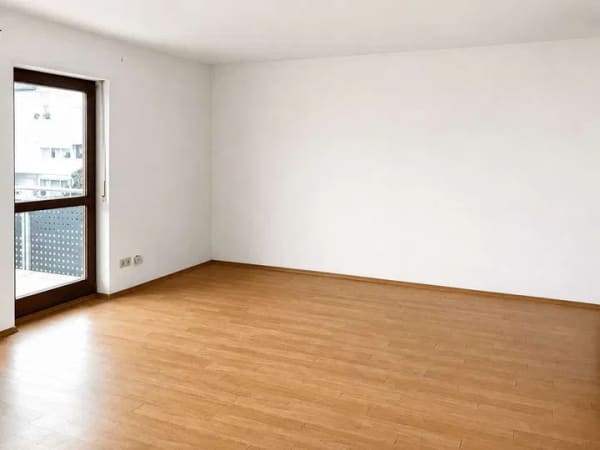 Immobilie in Dossenheim - Lichtdurchflutete Wohnung im 1.OG mit Aufzug - Bild 1