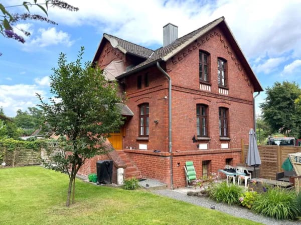 Immobilie in Ratekau - Attraktives Mehrfamilienhaus mit 3 abgeschlossenen Wohneinheiten und 7 Stellplätzen - Bild 0