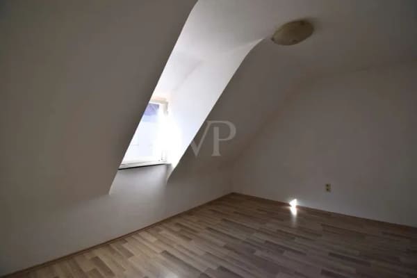 Immobilie in Kitzingen - Mehrfamilienhaus mit Entwicklungspotenzial in Stadtmitte Kitzingen - Bild 4