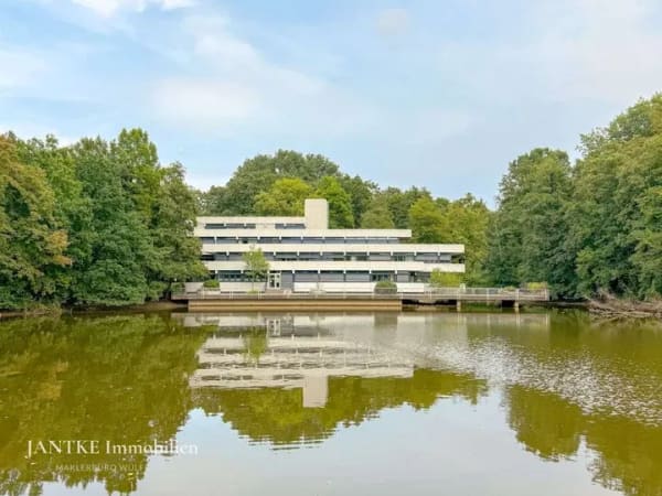 Immobilie in Erkrath - Weitblick über den Stadtweiher: 3-Zimmer-Wohnung im 12. OG mit Loggia und TG-Stellplatz inklusive - Bild 0
