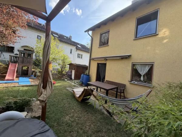 Immobilie in Randersacker - Umfangreich sanierte Doppelhaushälfte mit PV und Speicher – Klasse B, provisionsfrei - Bild 0