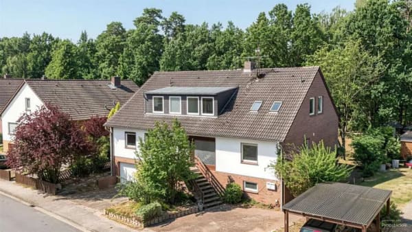 Immobilie in Hambühren - Viel Platz. Viele Möglichkeiten. Mehrfamilienhaus mit 4 Wohneinheiten - Bild 0