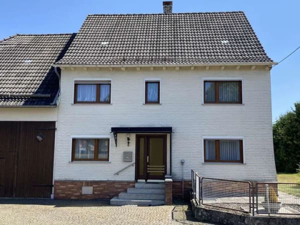Immobilie in Grebenhain - Land Lust -  gepflegtes Einfamilienhaus mit 4er-Garagenkomplex und Scheune - Bild 2
