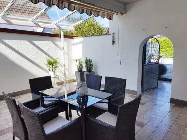 Immobilie in Kolitzheim - Ihr privates Paradies mit eigenem Pool ! - Bild 2