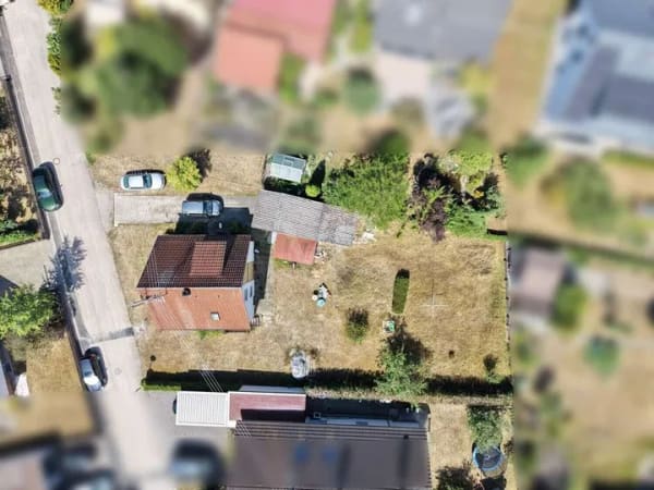 Immobilie in Stimpfach - Charmantes Einfamilienhaus mit großem Grundstück und zusätzlichem Bebauungspotenzial - Bild 2
