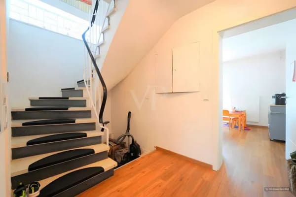 Immobilie in Stimpfach - Charmantes Einfamilienhaus mit großem Grundstück und zusätzlichem Bebauungspotenzial - Bild 3