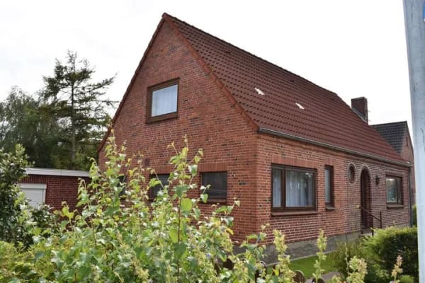 Immobilie in Bredstedt - Geräumiges Einfamilienhaus mit Garage und Garten in guter Lage - Bild 3