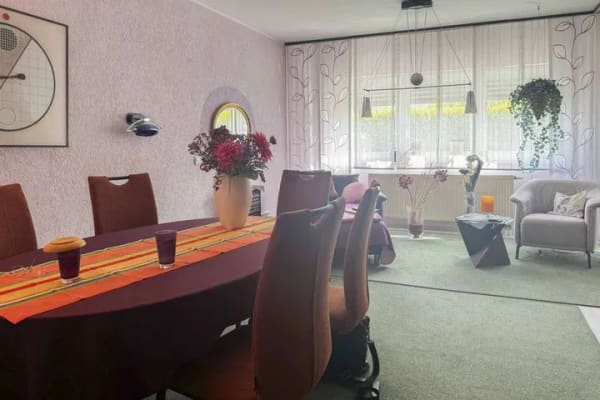 Immobilie in Uehlfeld - Doppelhaushälfte mit schönem Garten, zwei Terrassen und Garage - Bild 3