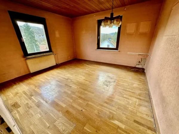Immobilie in Aarbergen - Freistehendes Haus (4 Ebenen) mit Garten, Carport u. Garage + (o. Baugrundstück 343m²) in Aarbergen! - Bild 3