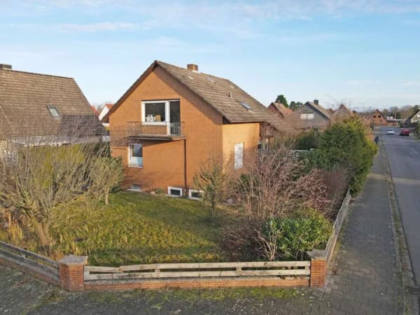 Immobilie in Wathlingen - Ein- bis Zweifamilienhaus mit Sanierungsbedarf! - Bild 2