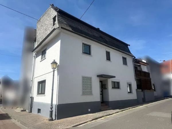 Immobilie in Selters (Taunus) - ---Charmantes Haus mit besonderem Charakter – liebevoll saniert und voller Atmosphäre--- - Bild 0