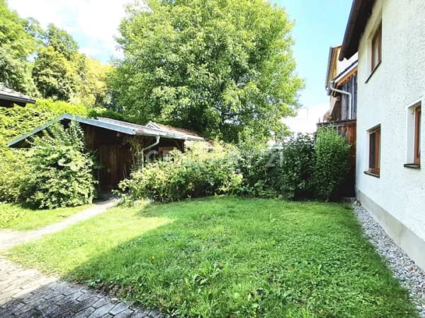 Immobilie in Waldkraiburg - ***Attraktive 3,5-Zimmer-Terrassenwohnung mit Gemeinschaftsgarten und Garage*** - Bild 2