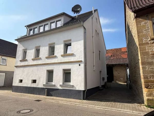 Immobilie in Kürnbach - Saniertes Zweifamilienhaus mit vielseitigem Potenzial und Scheune in Kürnbach - Bild 0