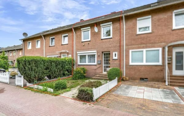 Immobilie in Meppen - Mitten im Potenzial: Reihenmittelhaus mit Gasheizung aus 2023 auf Erbpachtgrundstück in Meppen! - Bild 1