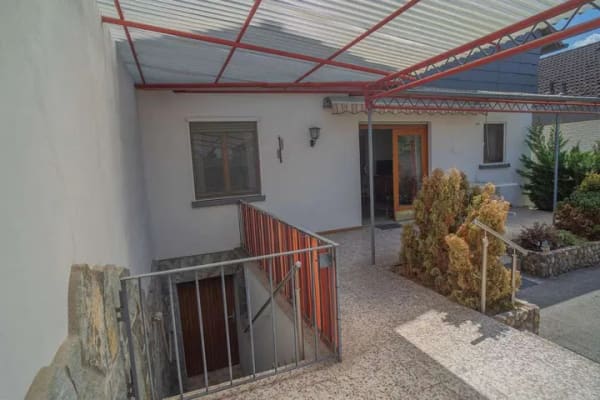 Immobilie in Oberhausen-Rheinhausen - Einfamilienhaus mit großem Außenbereich in zentraler und dennoch ruhiger Wohnlage - Bild 1